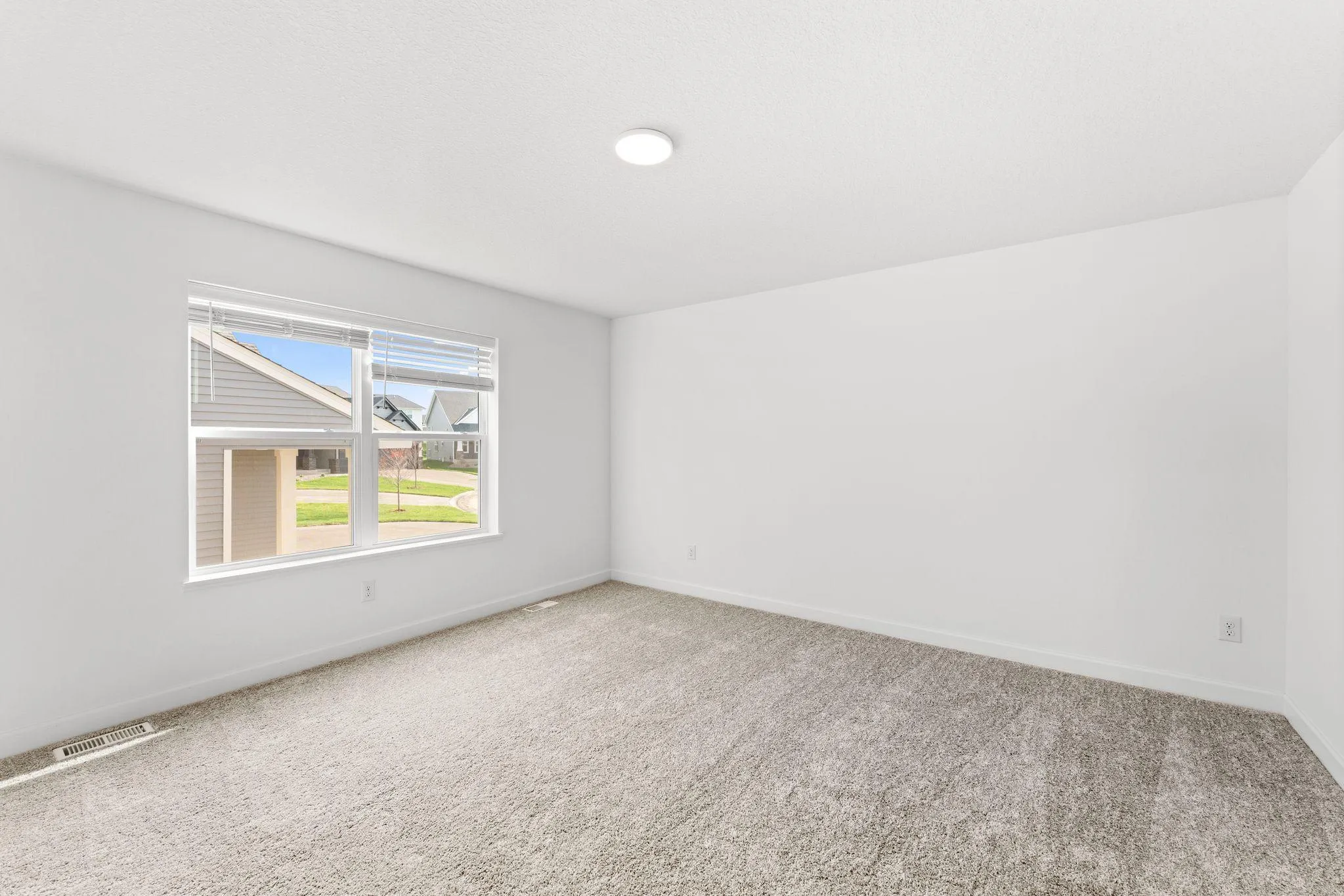Photo 7 of 1905 Dogwood Court