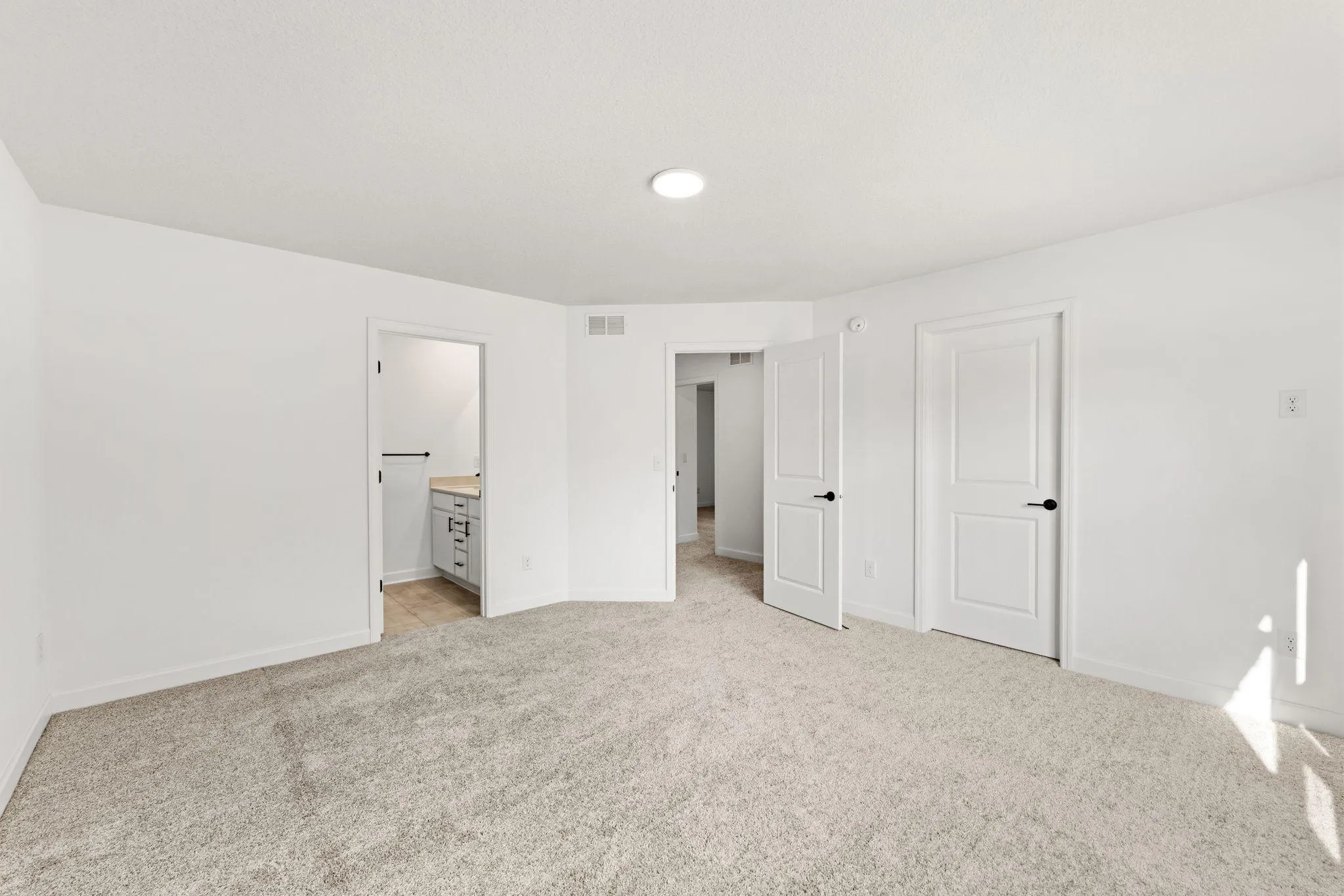 Photo 8 of 1905 Dogwood Court