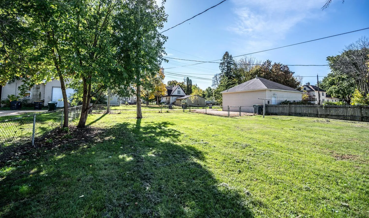 Photo 2 of 704 Elm Street