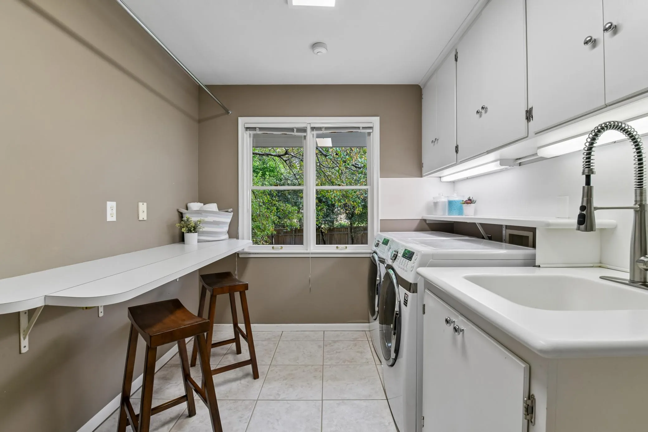 Photo 34 of 4820 Highbury Lane