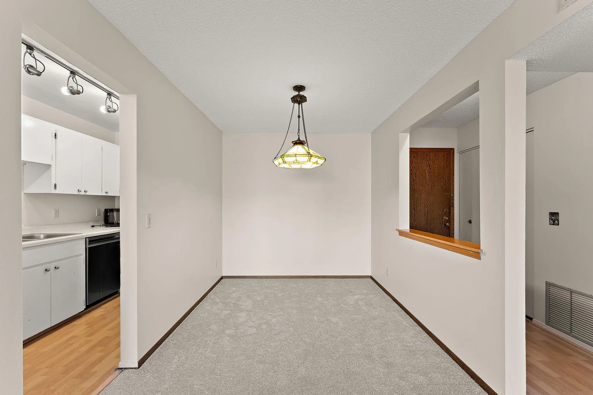 Photo 13 of 4100 Parklawn Avenue Unit 318