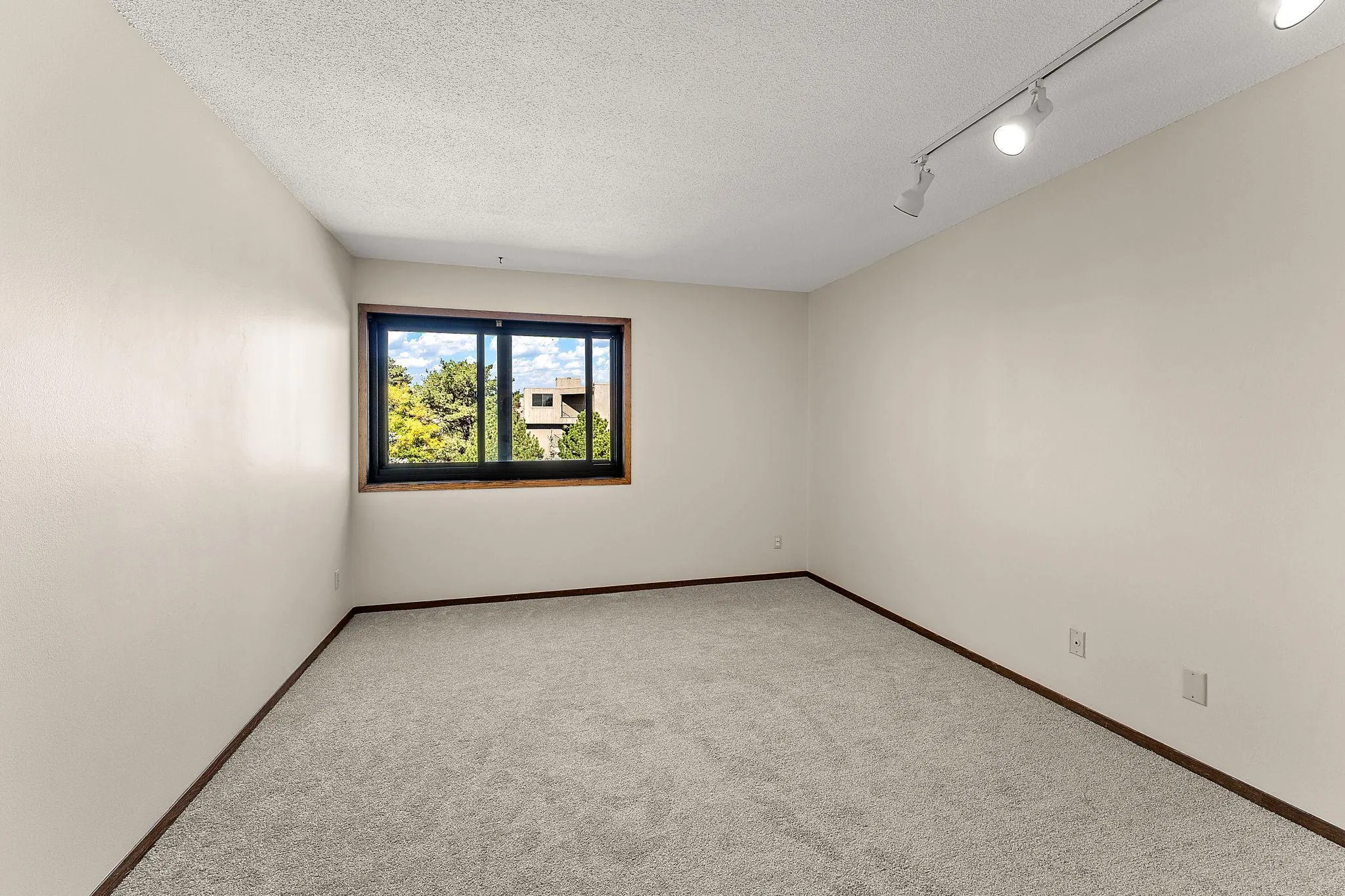 Photo 17 of 4100 Parklawn Avenue Unit 318