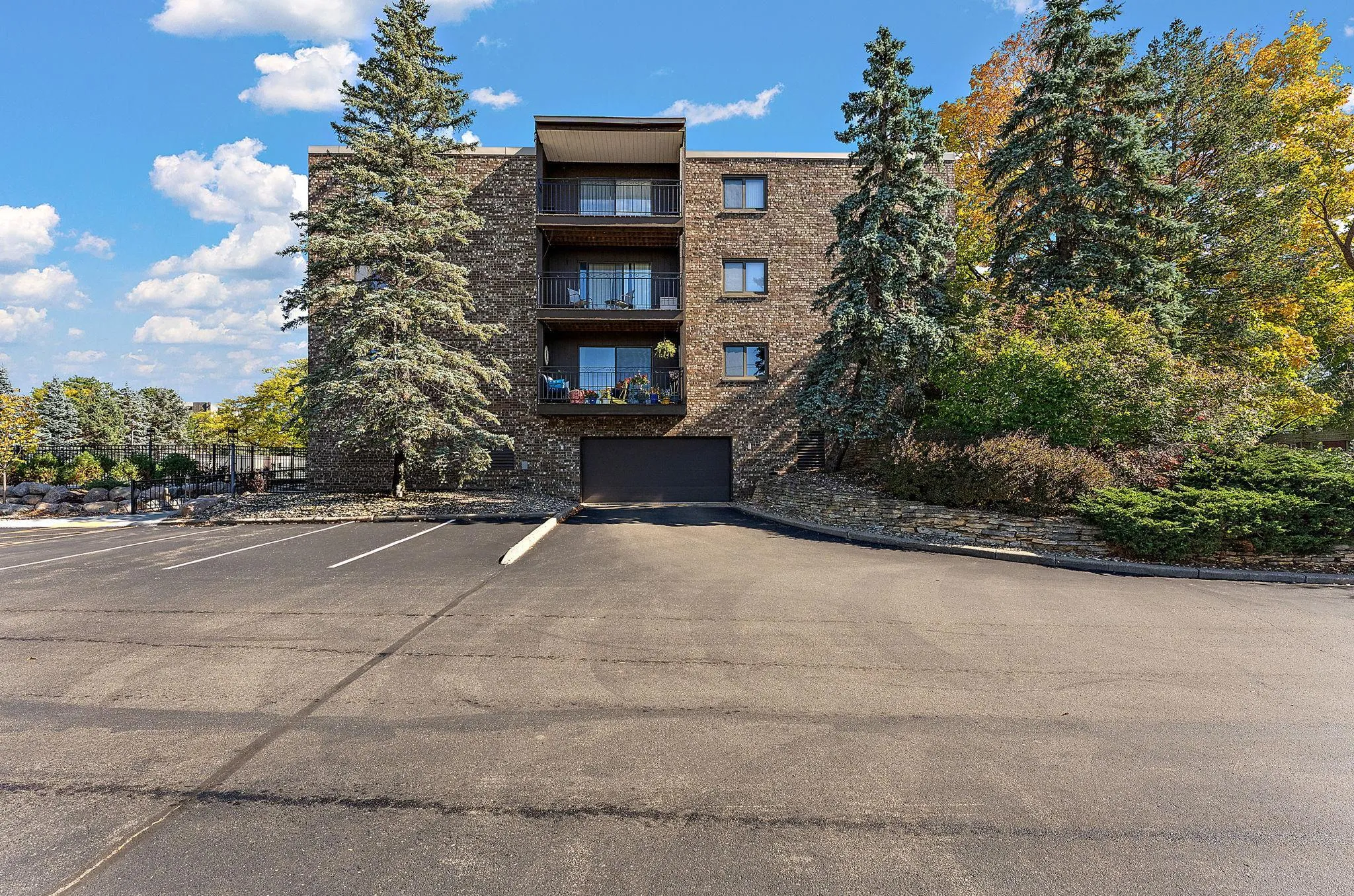 Photo 3 of 4100 Parklawn Avenue Unit 318