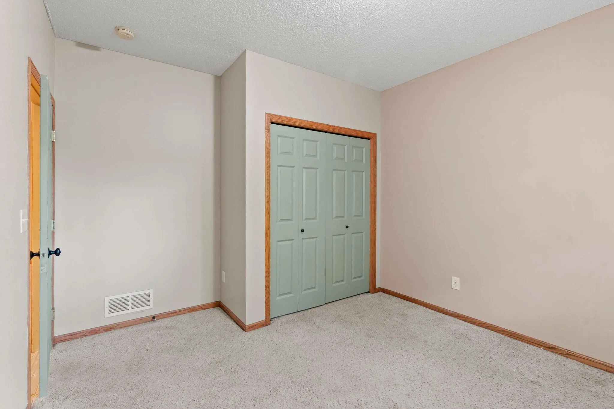 Photo 34 of 1158 Summit Avenue
