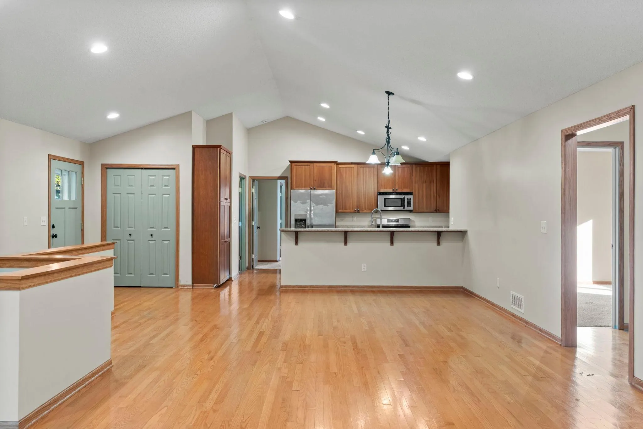 Photo 4 of 1158 Summit Avenue