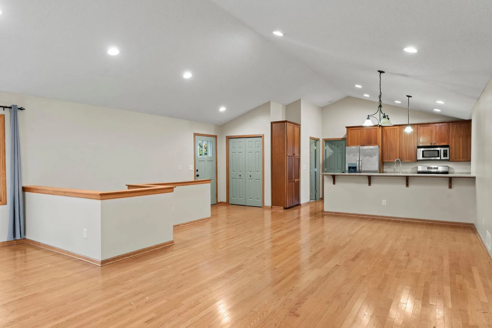 Photo 8 of 1158 Summit Avenue