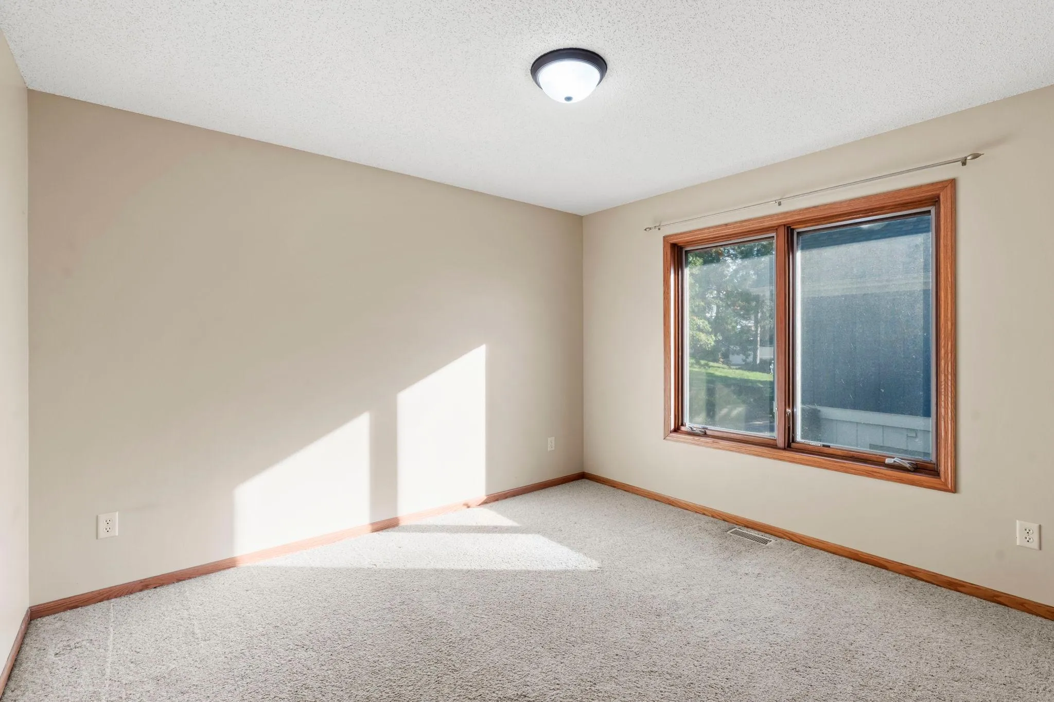 Photo 25 of 1158 Summit Avenue