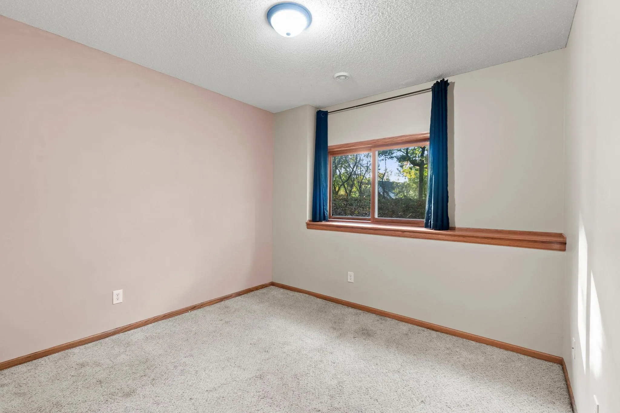 Photo 33 of 1158 Summit Avenue