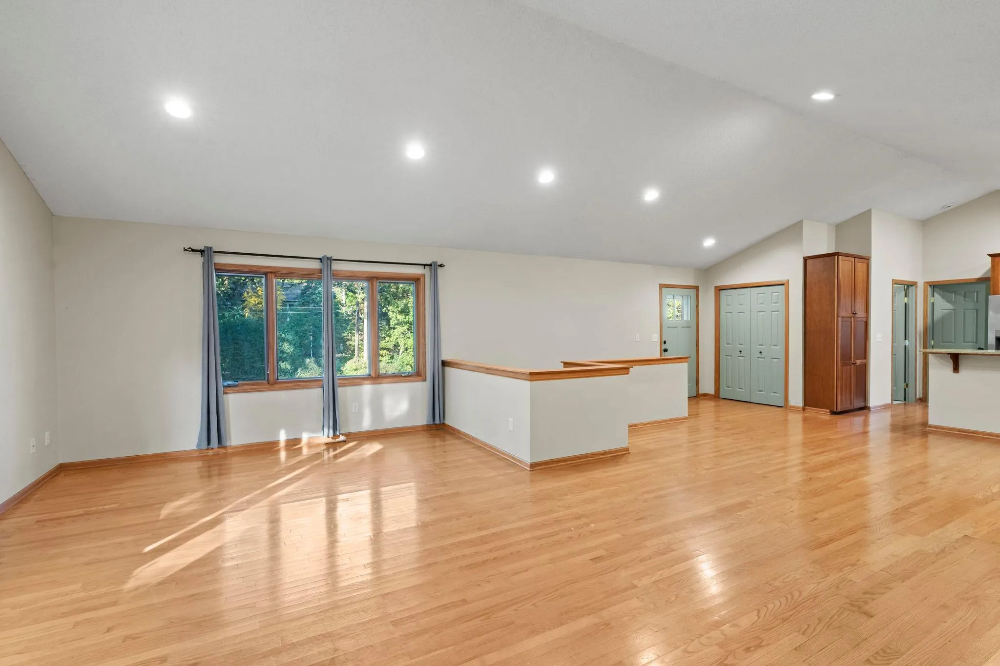 Photo 9 of 1158 Summit Avenue