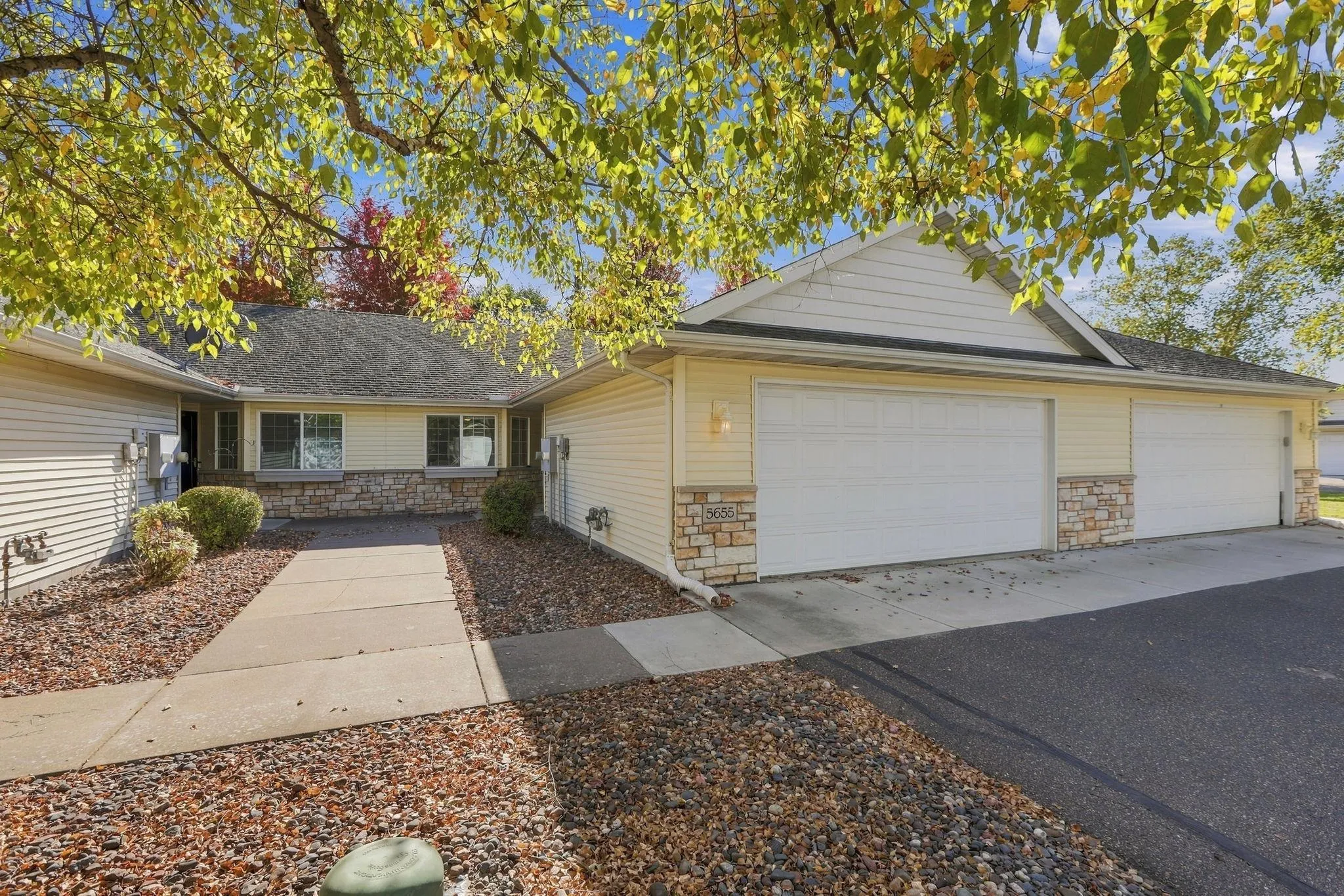 Photo 11 of 5655 Lambert Ne Avenue
