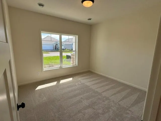 Photo 7 of 6122 158th N Street