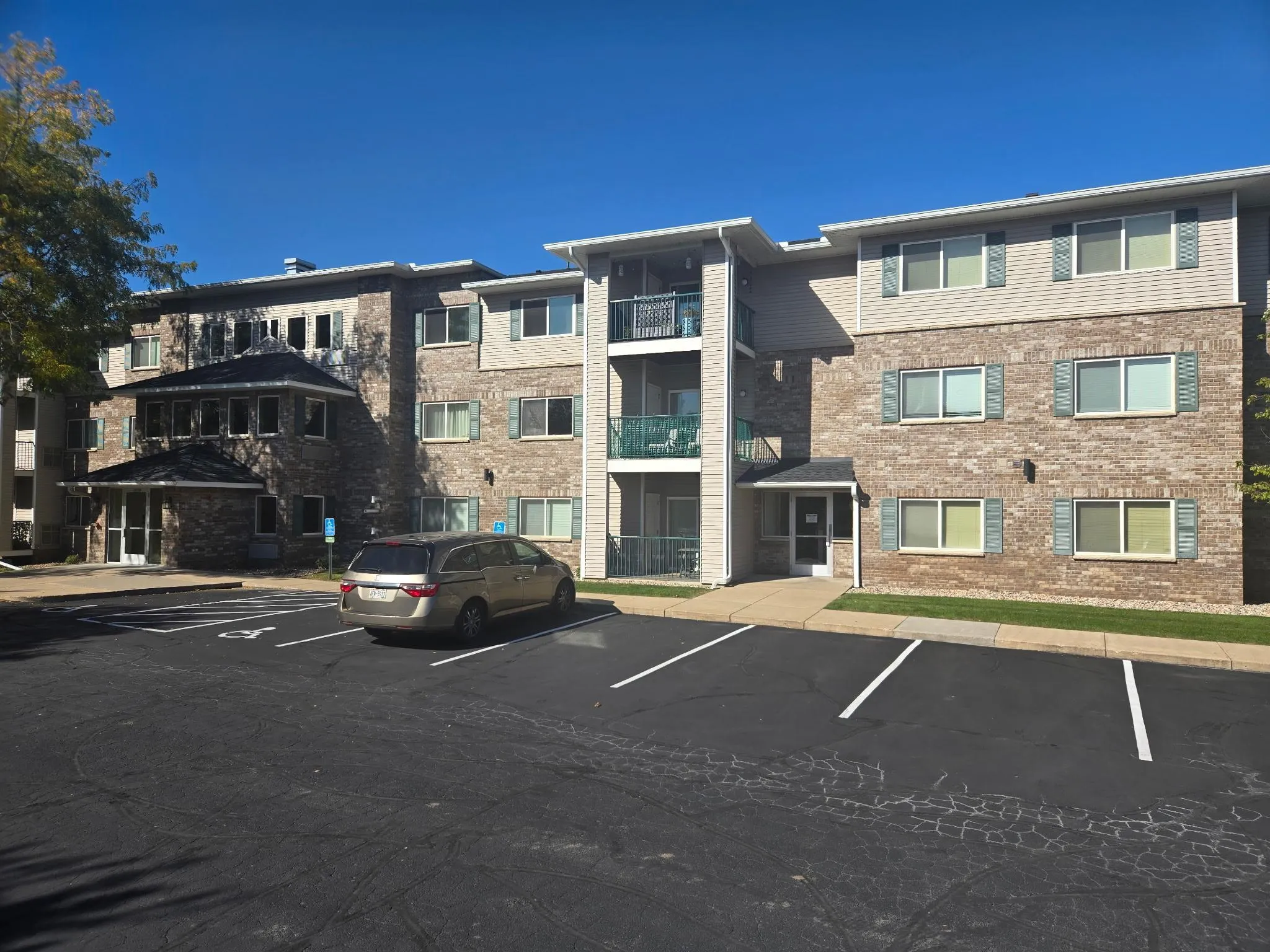 Photo 2 of 16520 Tranquility Se Court