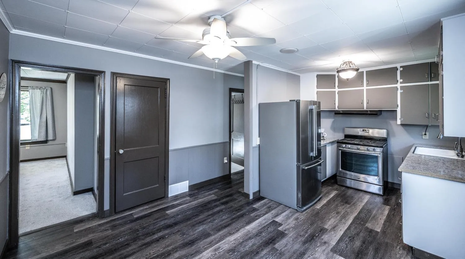 Photo 13 of 420 1st Street