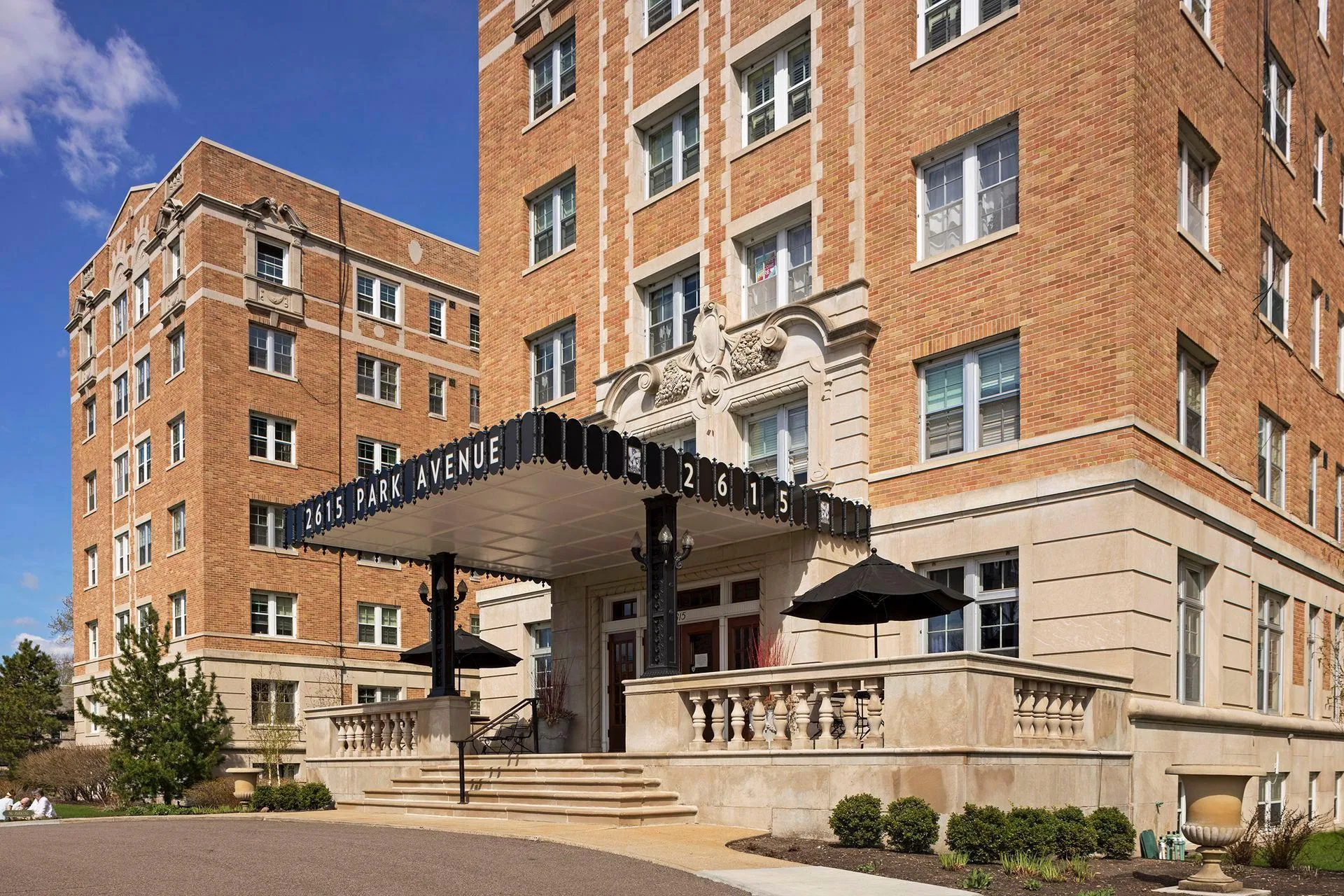 Photo 8 of 2615 Park Avenue Unit 612