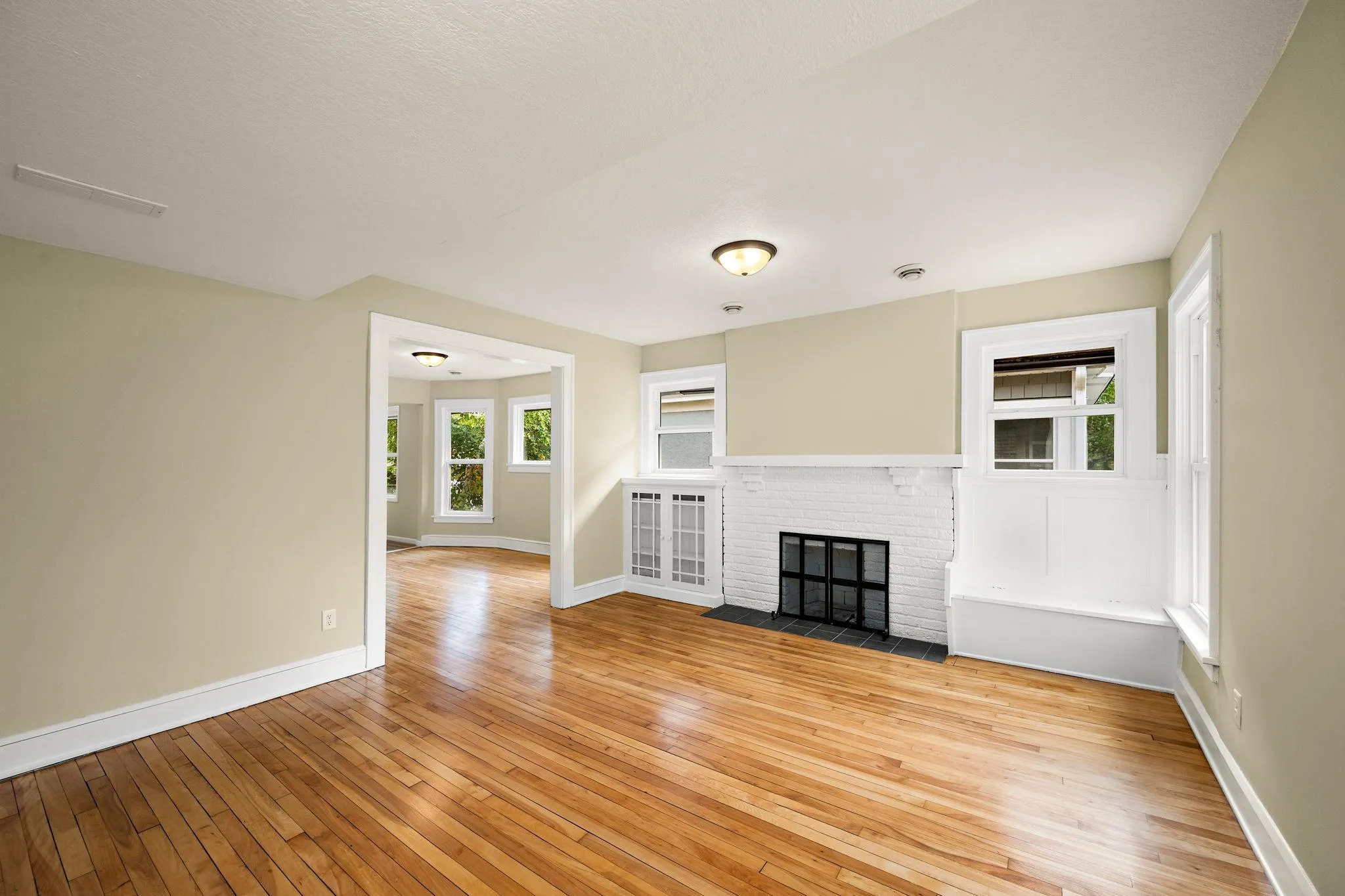 Photo 15 of 2731 Fremont S Avenue
