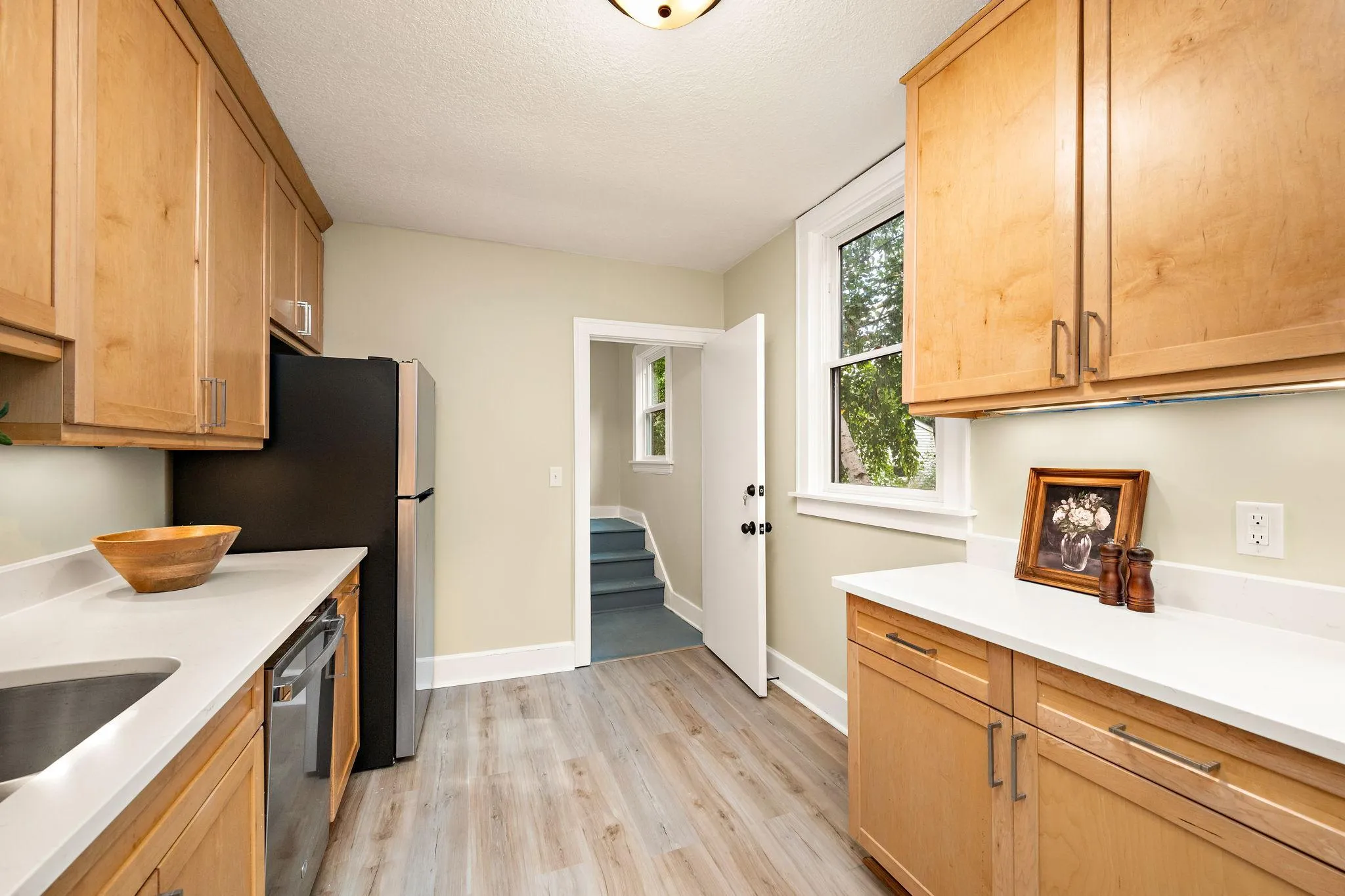 Photo 9 of 2731 Fremont S Avenue