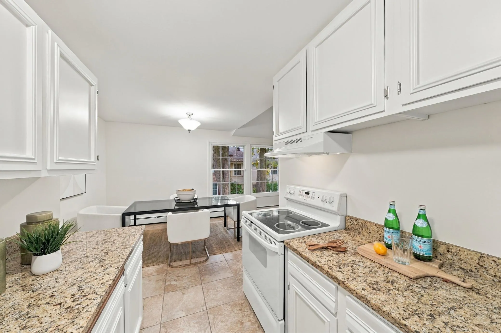 Photo 5 of 4548 Cedar Lake S Road Unit 6