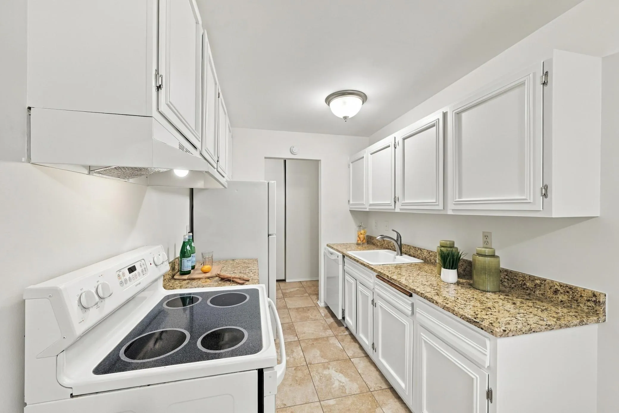 Photo 3 of 4548 Cedar Lake S Road Unit 6