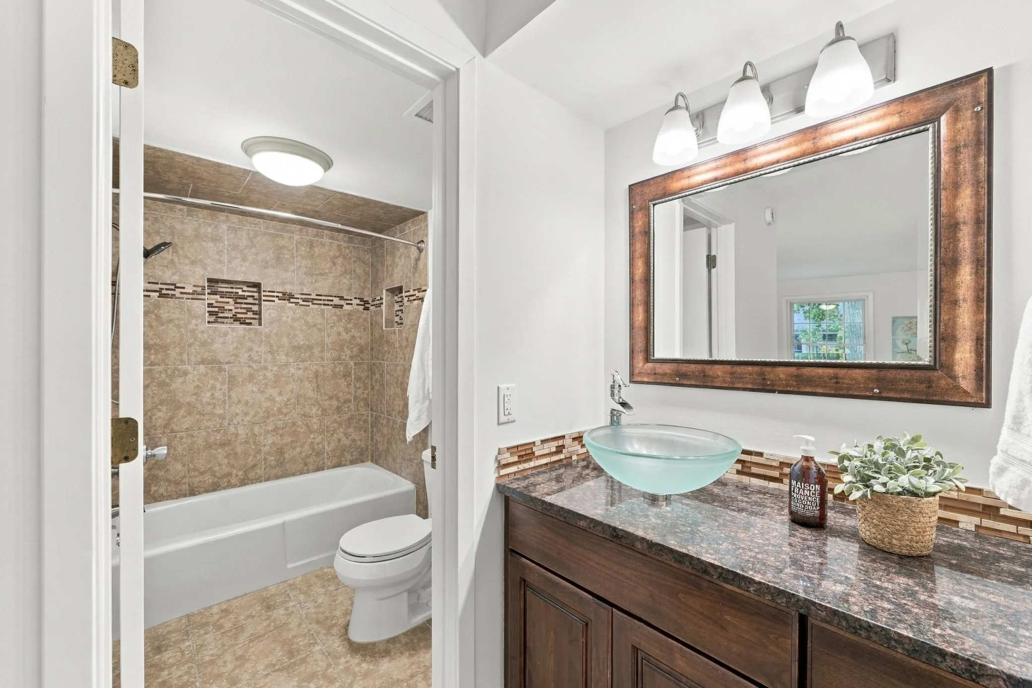 Photo 16 of 4548 Cedar Lake S Road Unit 6