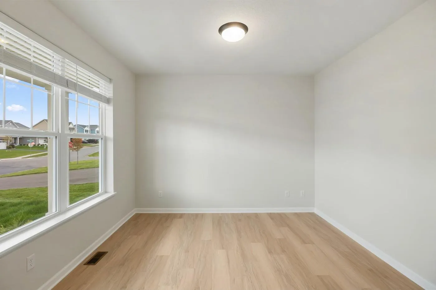 Photo 7 of 15794 73rd Ne Court