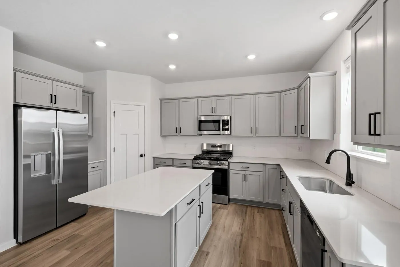 Photo 2 of 15809 73rd Ne Court
