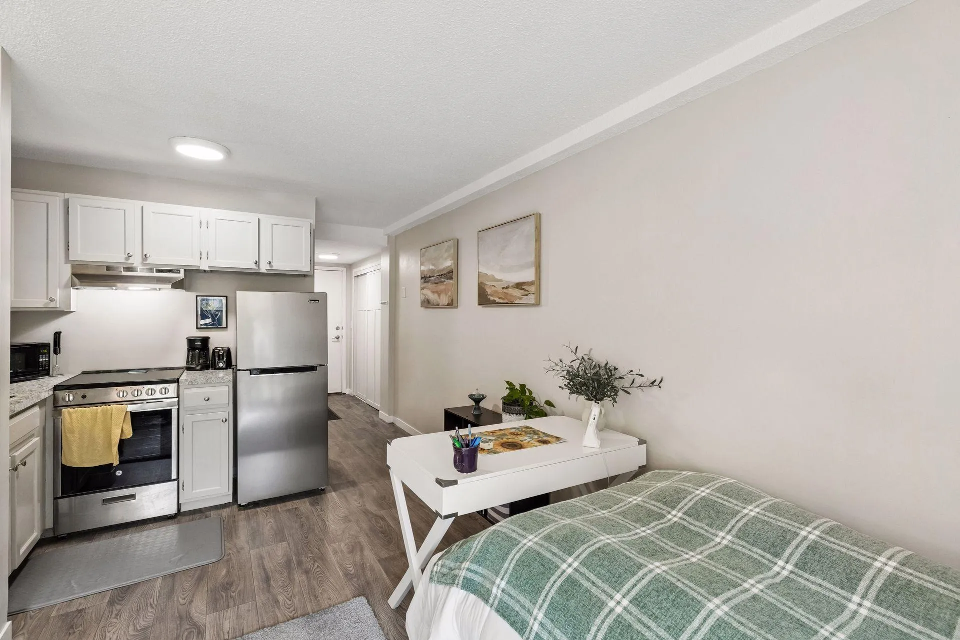 Photo 7 of 130 Demont E Avenue Unit 144