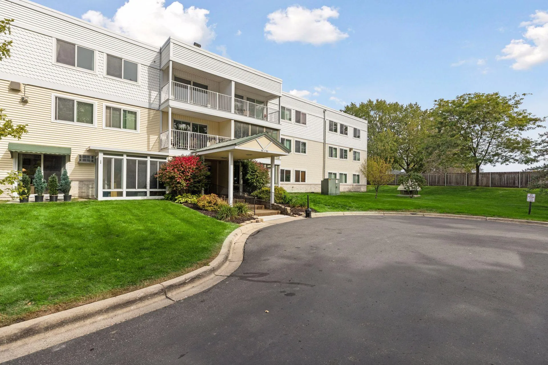 Photo 40 of 130 Demont E Avenue Unit 144