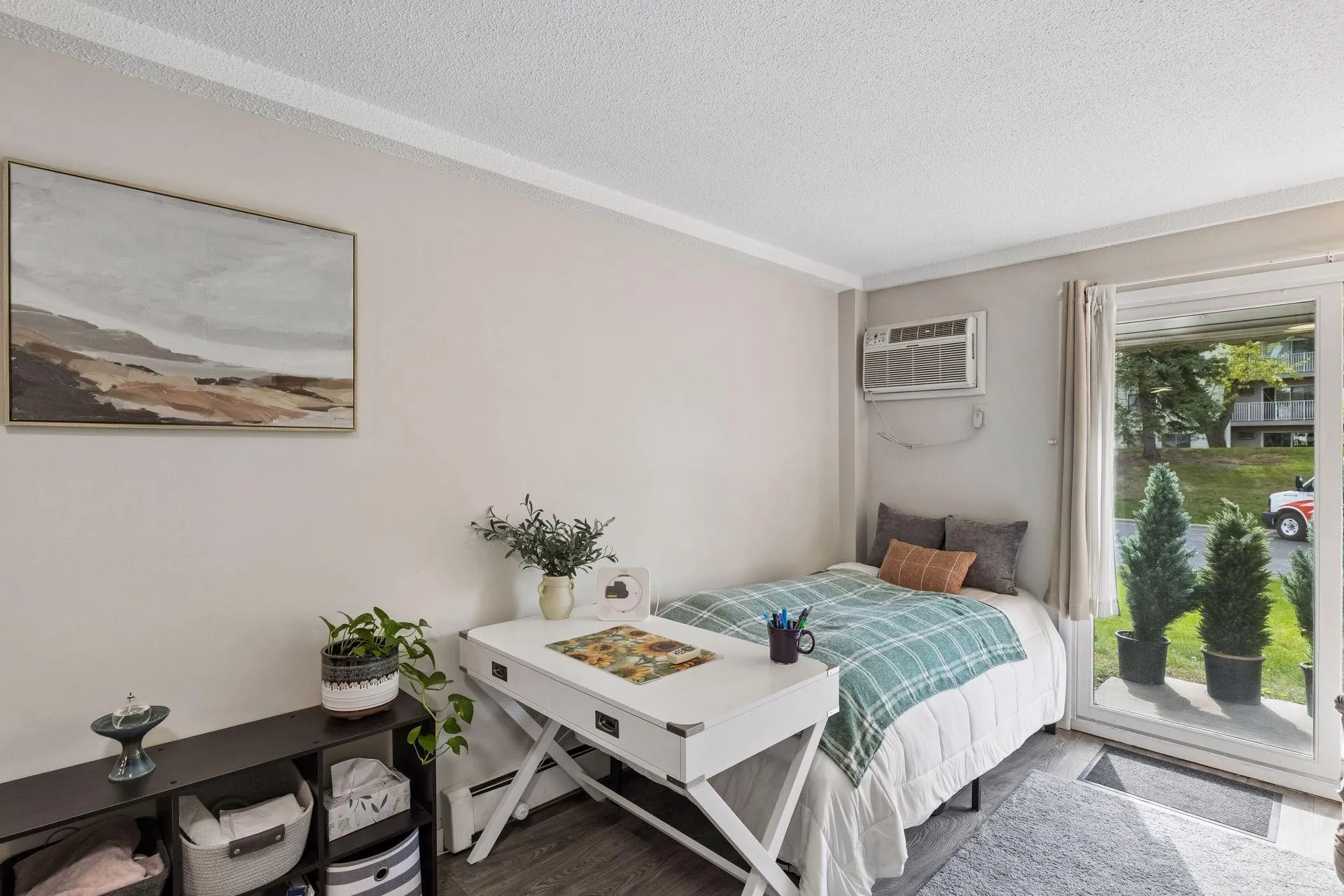 Photo 5 of 130 Demont E Avenue Unit 144