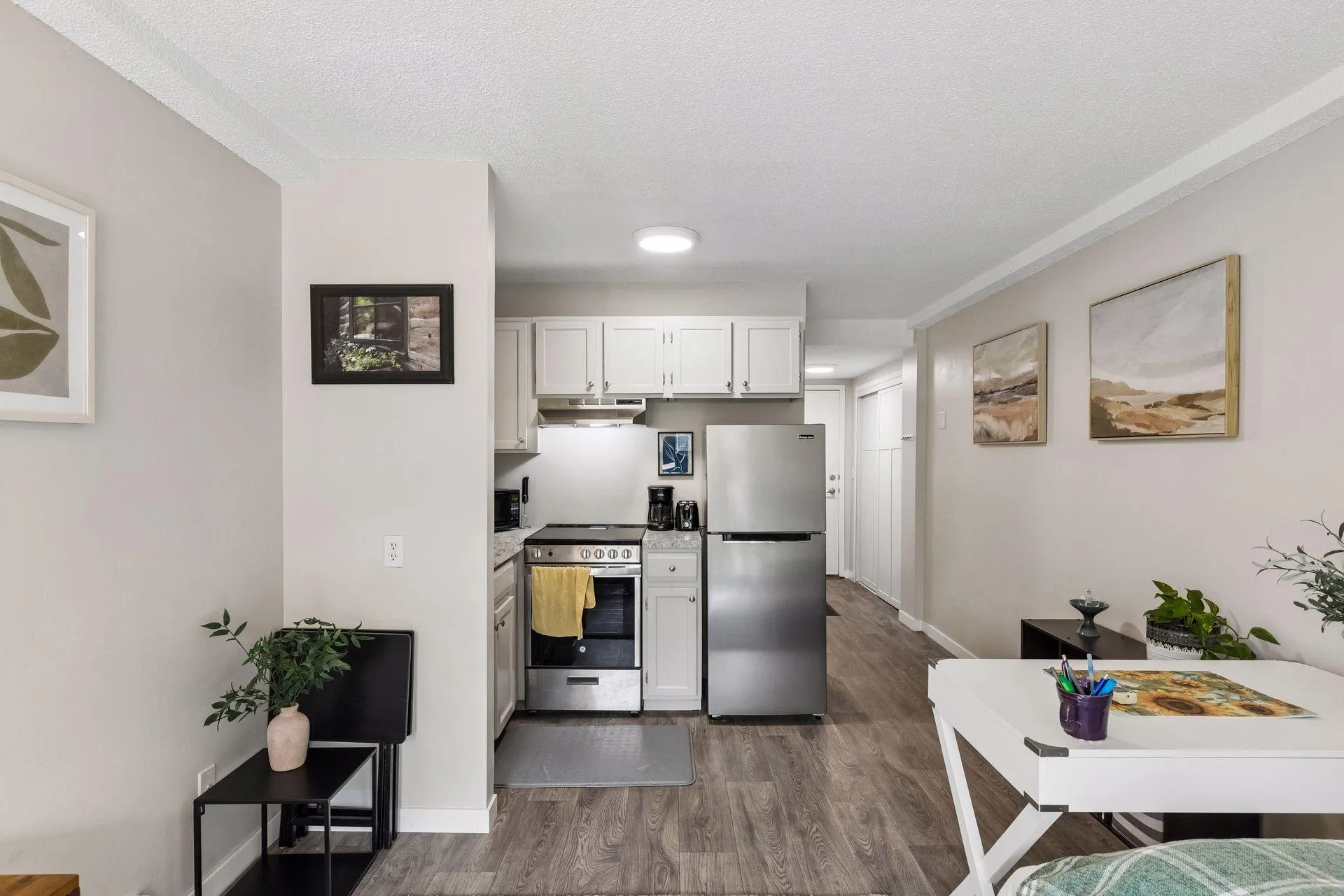 Photo 6 of 130 Demont E Avenue Unit 144
