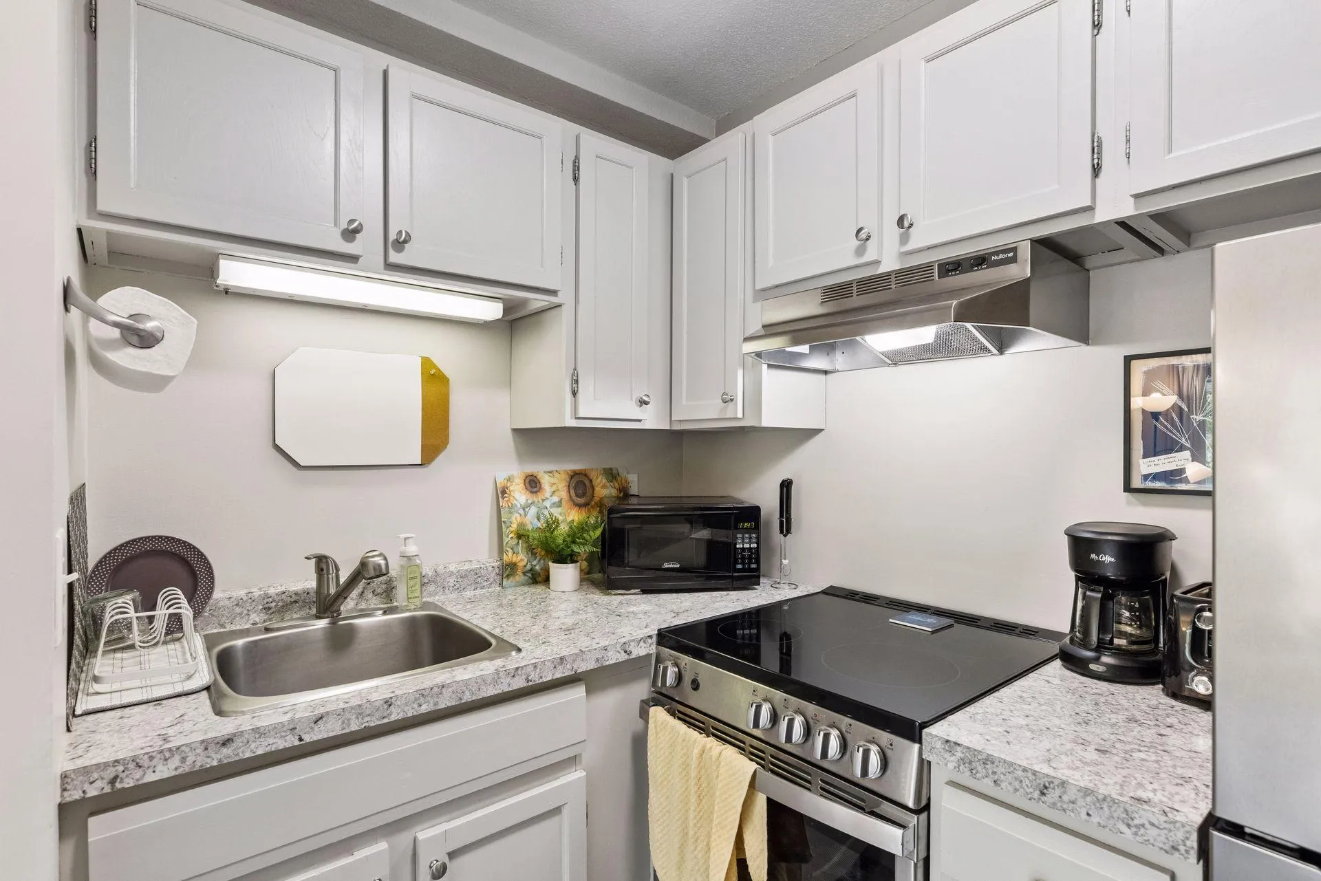 Photo 10 of 130 Demont E Avenue Unit 144