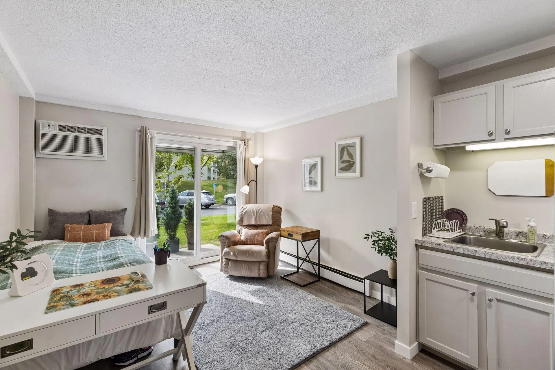 Photo 3 of 130 Demont E Avenue Unit 144
