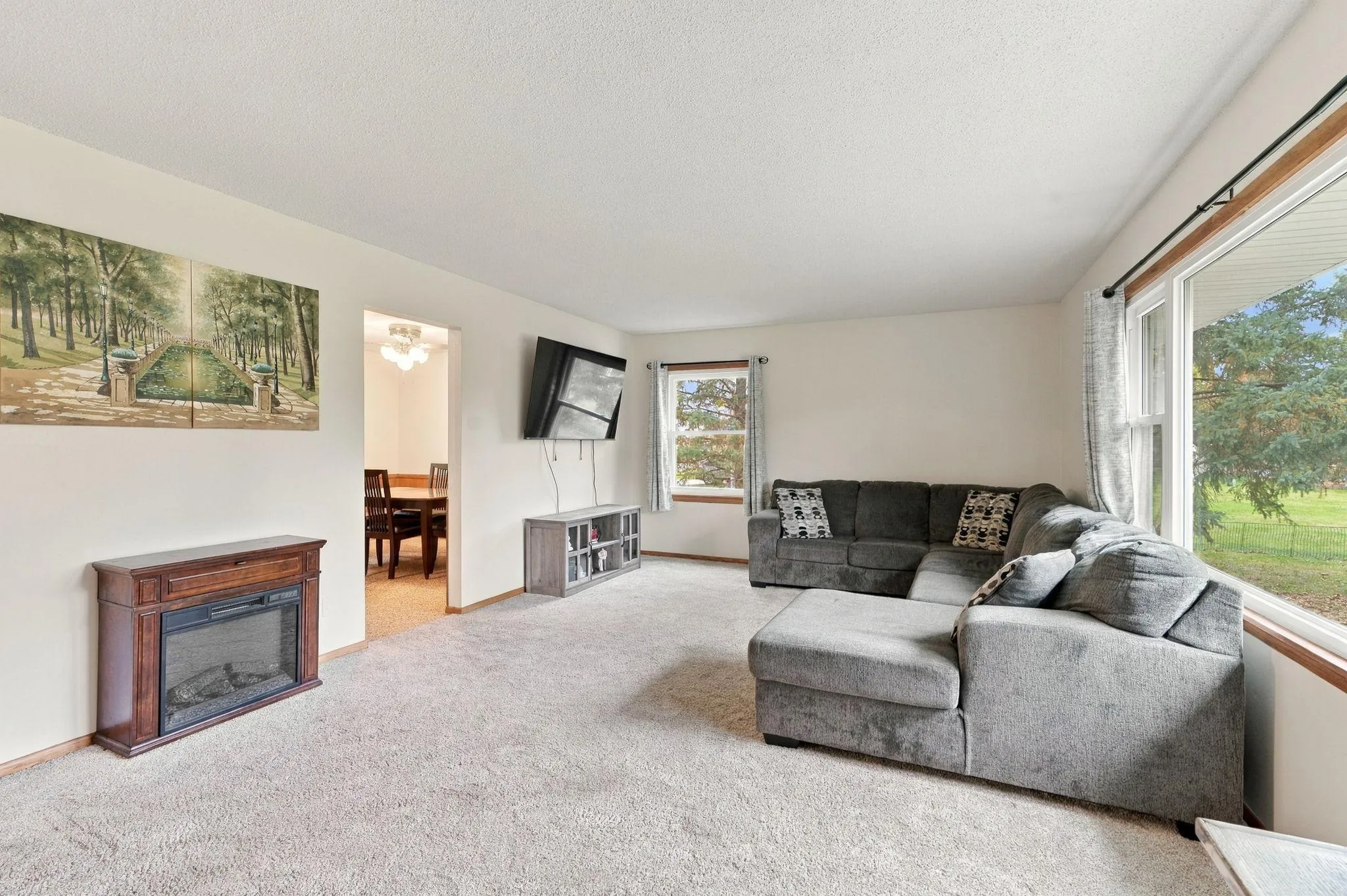 Photo 5 of 3950 7th Avenue