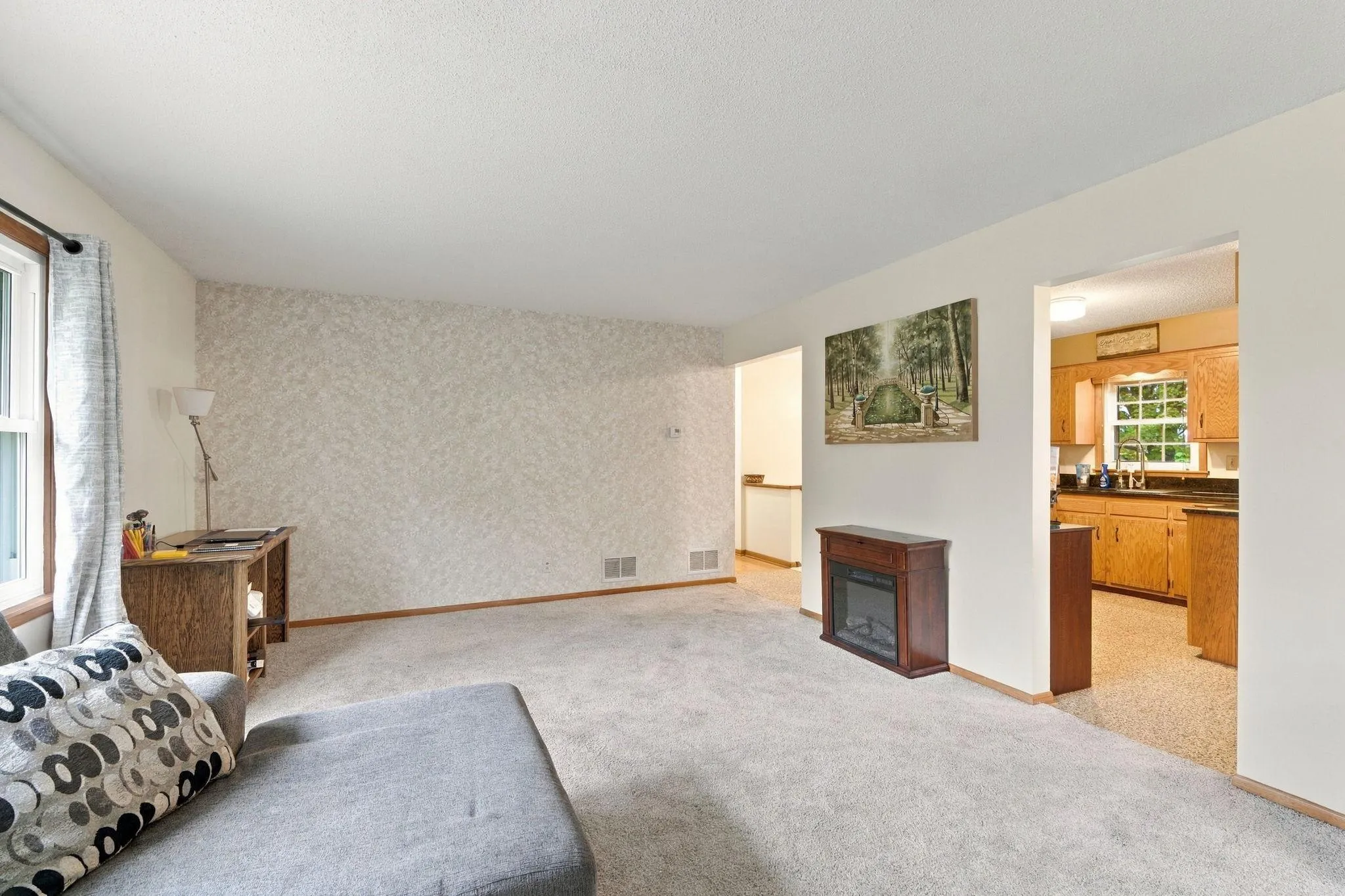 Photo 9 of 3950 7th Avenue