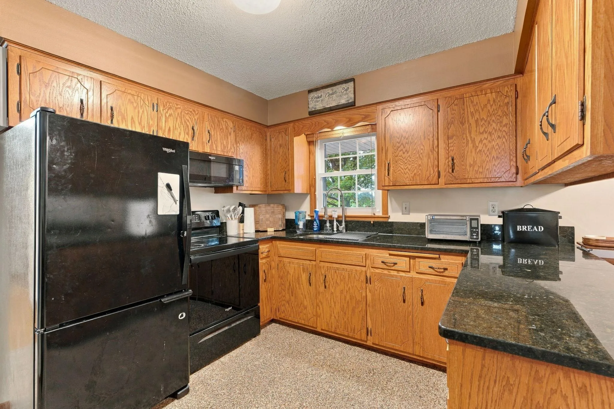 Photo 11 of 3950 7th Avenue
