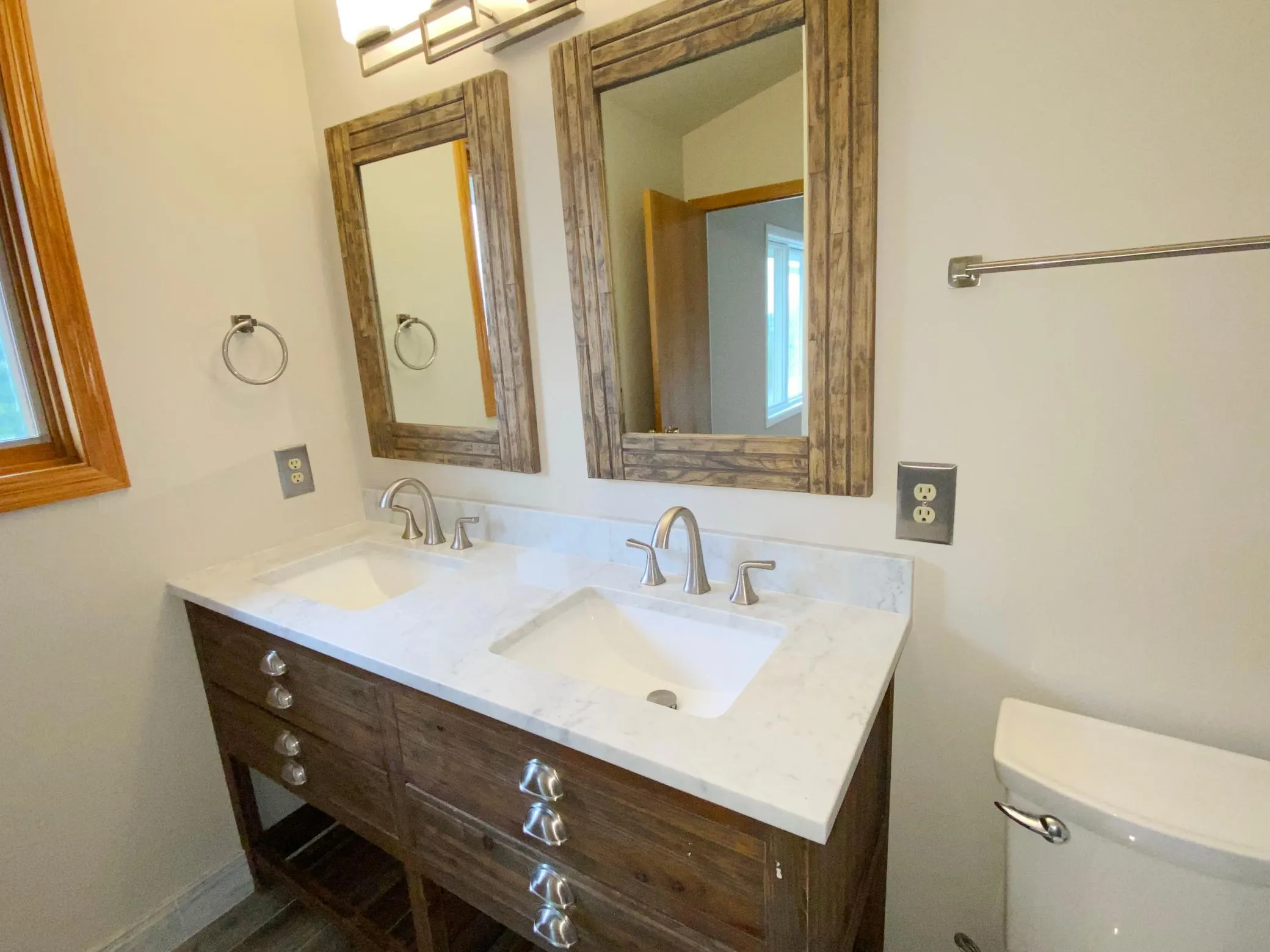 Photo 19 of 13434 Oakwood Drive