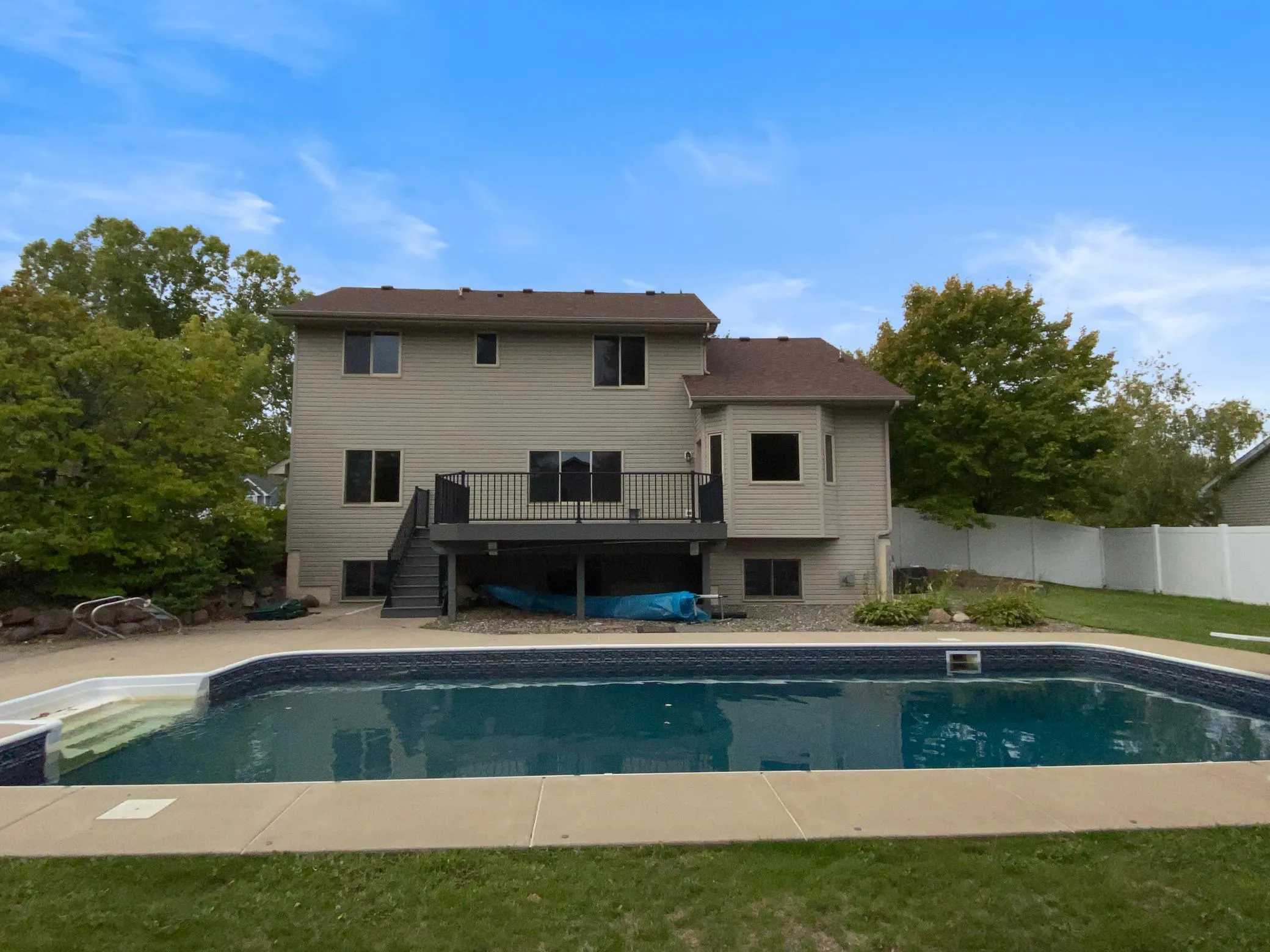 Photo 4 of 13434 Oakwood Drive