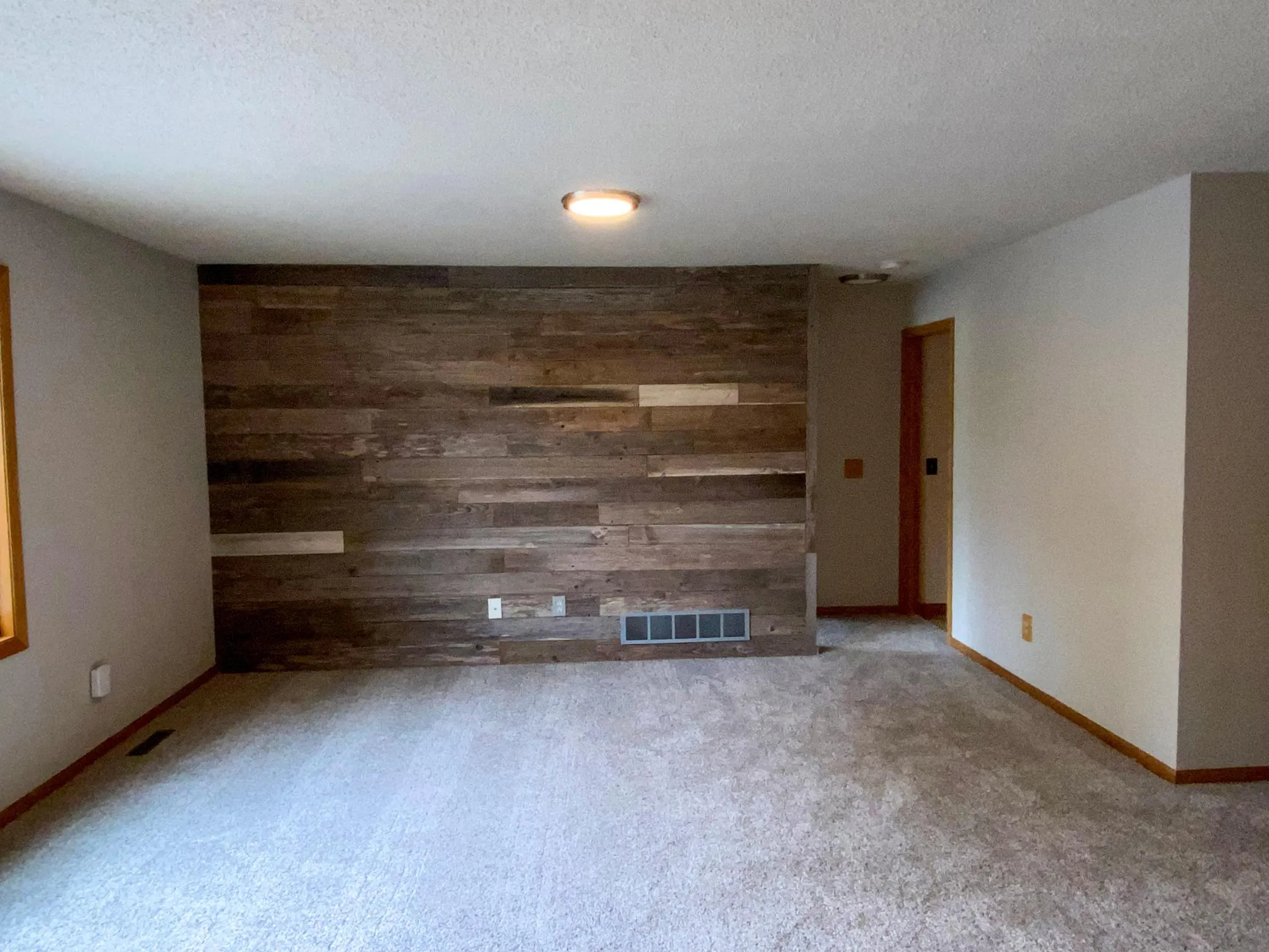 Photo 11 of 13434 Oakwood Drive