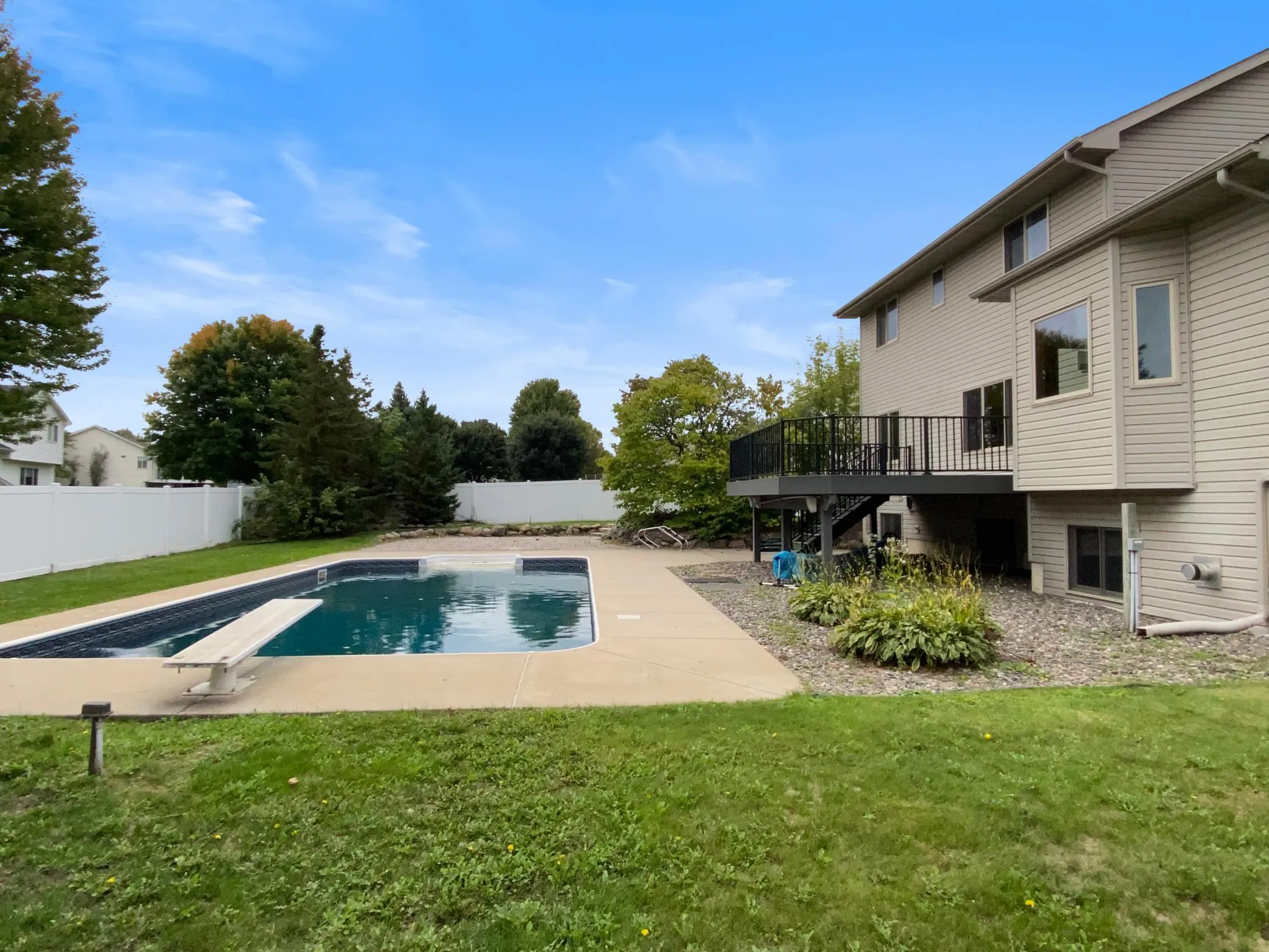 Photo 2 of 13434 Oakwood Drive