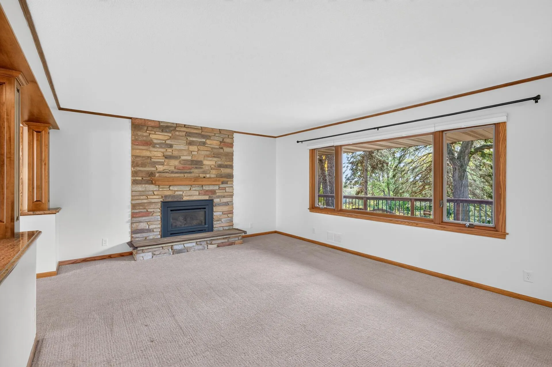 Photo 7 of 12760 Roberts Drive