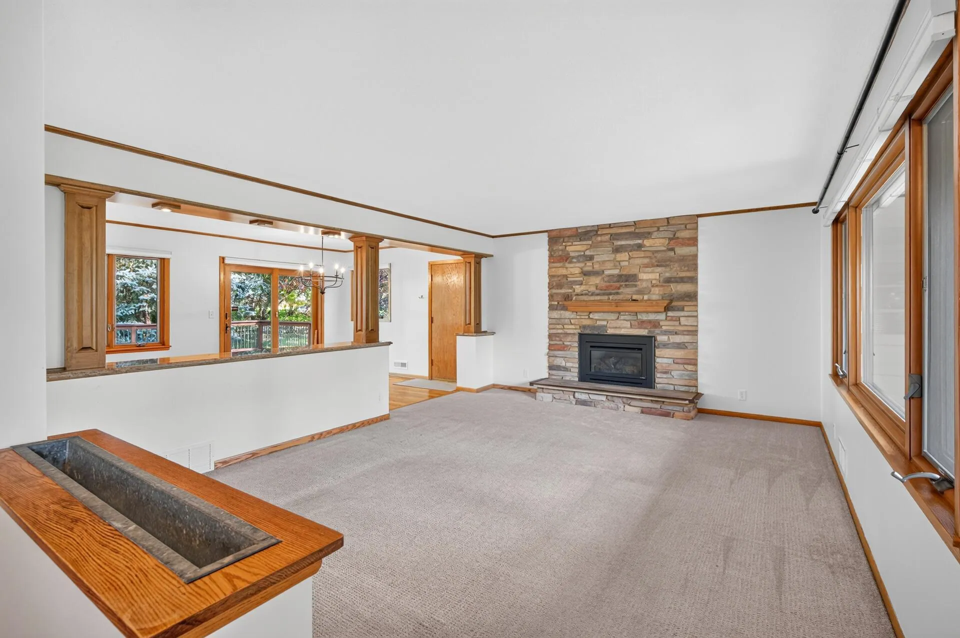 Photo 6 of 12760 Roberts Drive