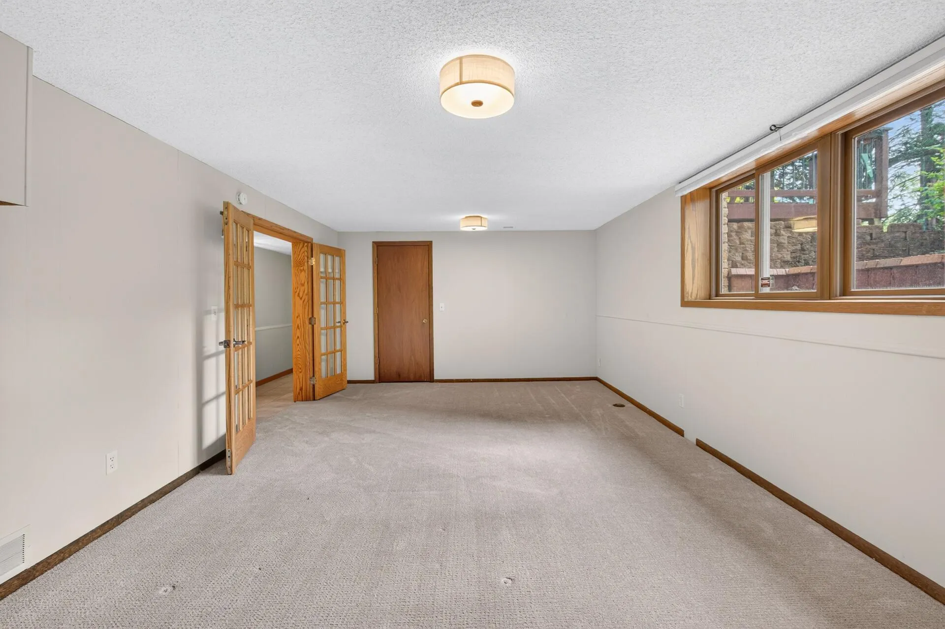 Photo 32 of 12760 Roberts Drive
