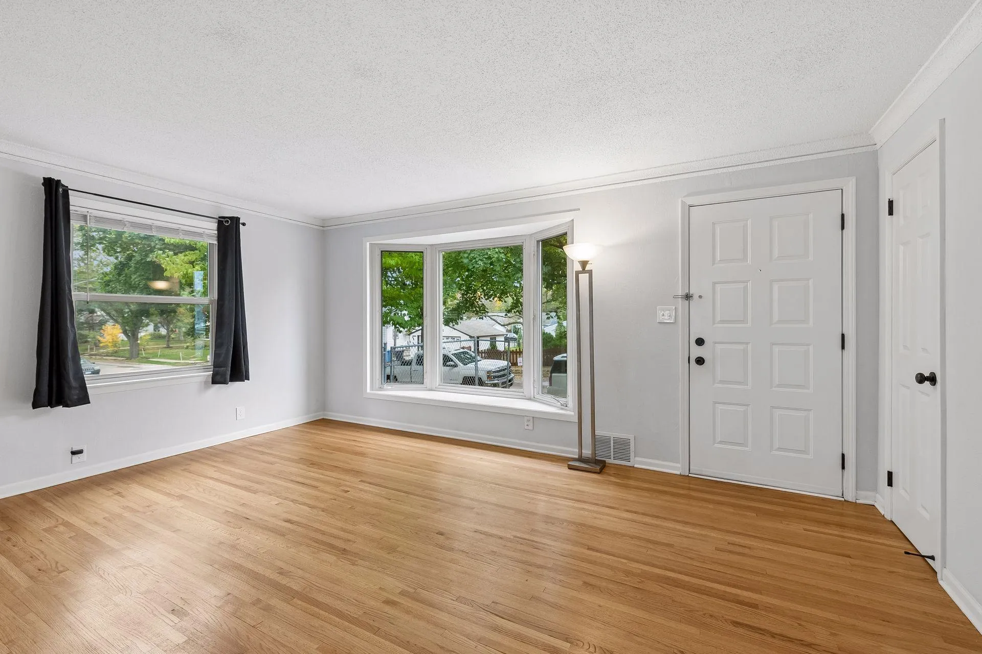 Photo 4 of 6001 Thomas S Avenue