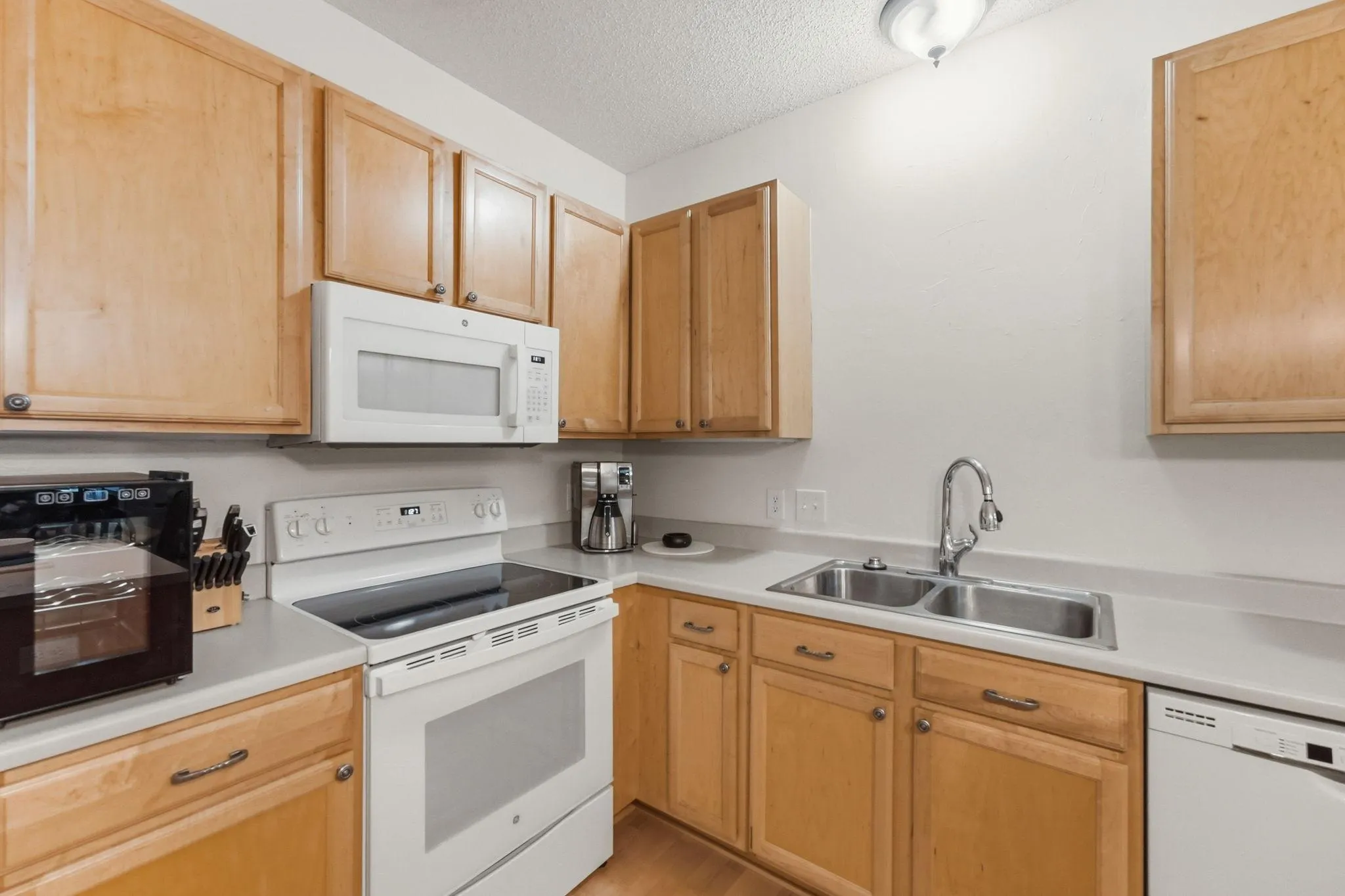 Photo 16 of 111302 Village Road Unit 2