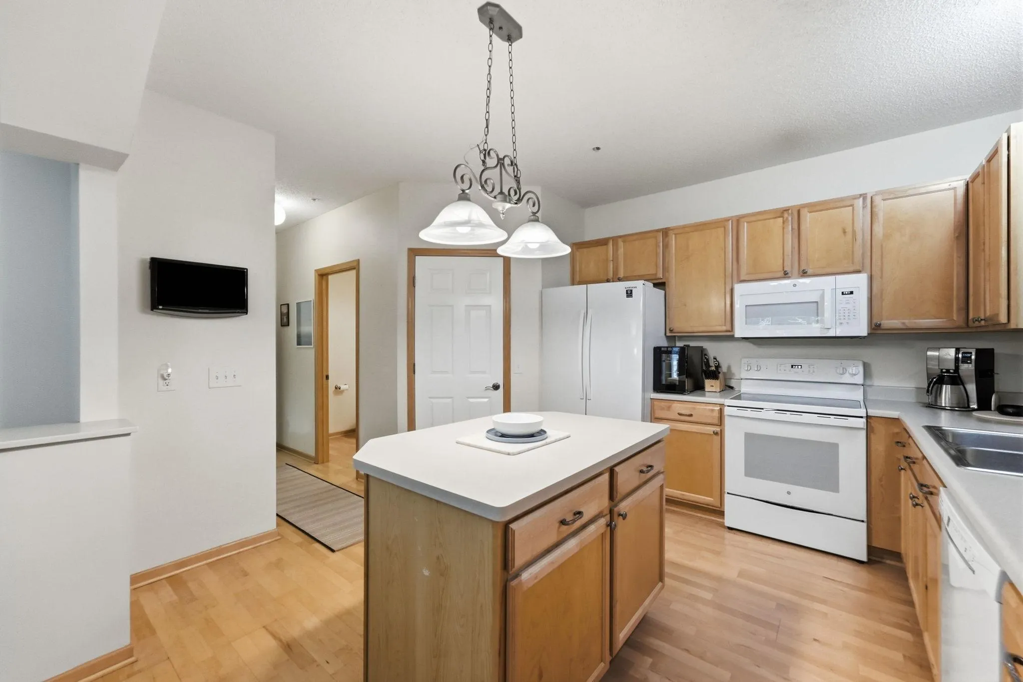 Photo 18 of 111302 Village Road Unit 2