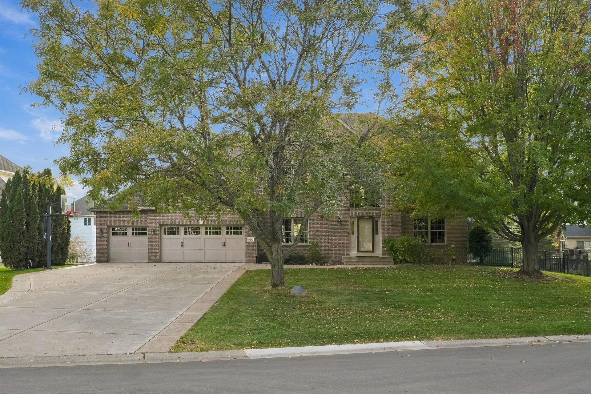 Photo 2 of 1400 Larkspur Drive