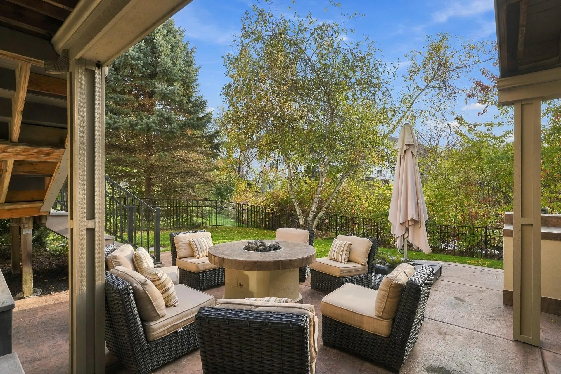 Photo 11 of 1400 Larkspur Drive