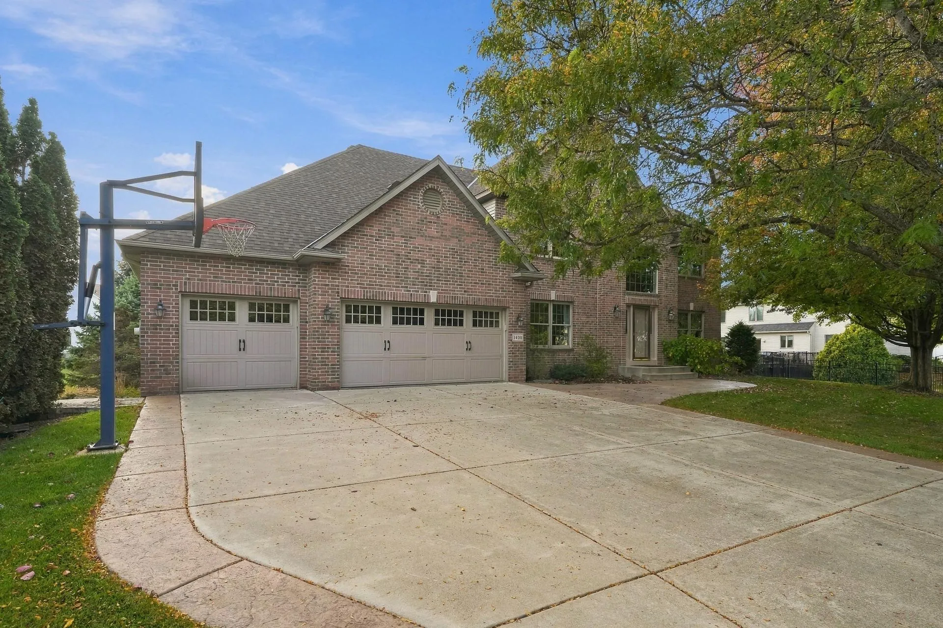 Photo 3 of 1400 Larkspur Drive
