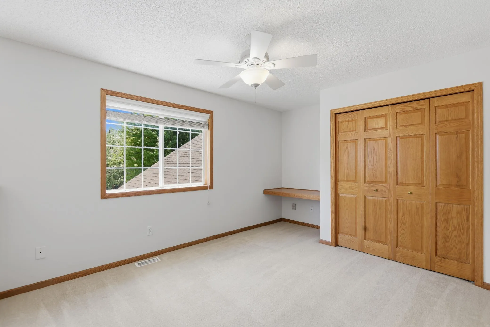 Photo 17 of 9142 Woodland Drive