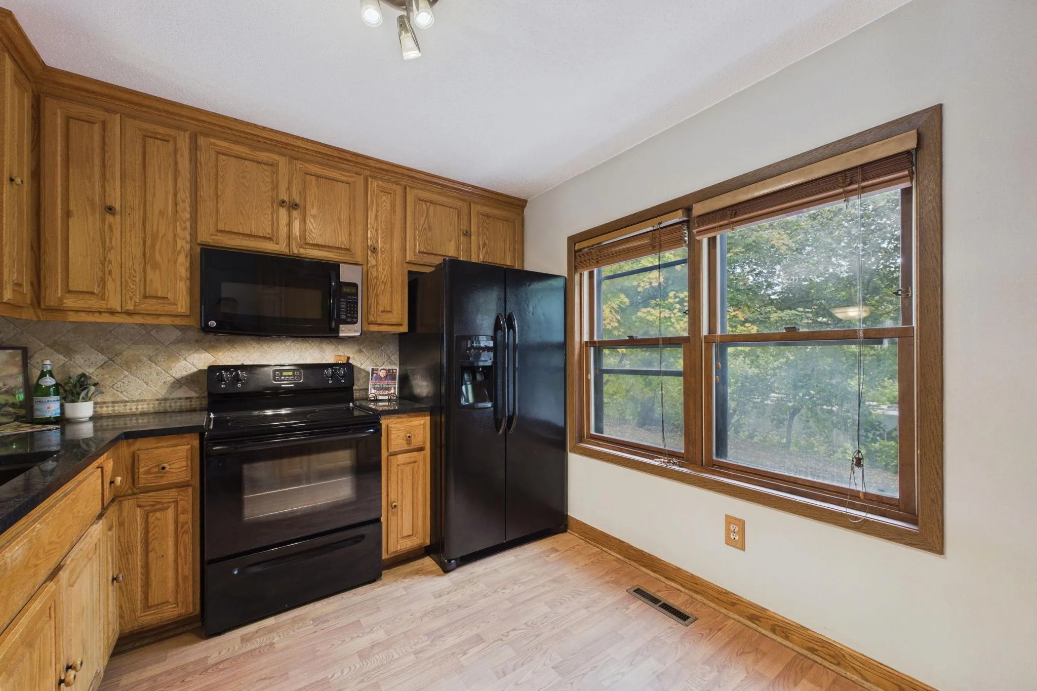 Photo 9 of 246 3rd Ne Avenue