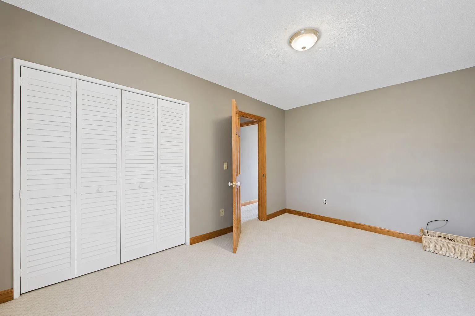 Photo 15 of 246 3rd Ne Avenue